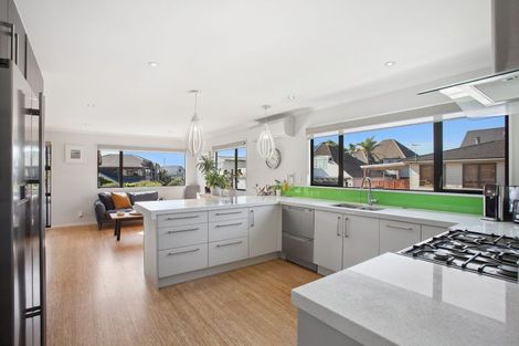 Photo of property in 21 Waller Avenue, Bucklands Beach, Auckland, 2012