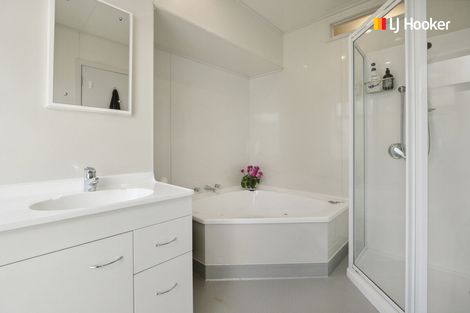 Photo of property in 43 Shandon Road, Vauxhall, Dunedin, 9013