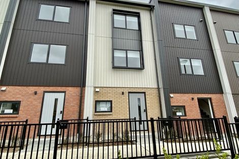 Photo of property in 3/60 Selo Street, Glen Eden, Auckland, 0602