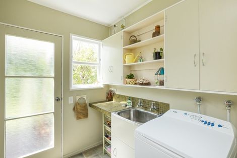 Photo of property in 15 Pirinoa Street, Feilding, 4702