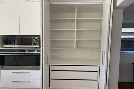 Photo of property in 15a Kellsmere Crescent, Island Bay, Wellington, 6023