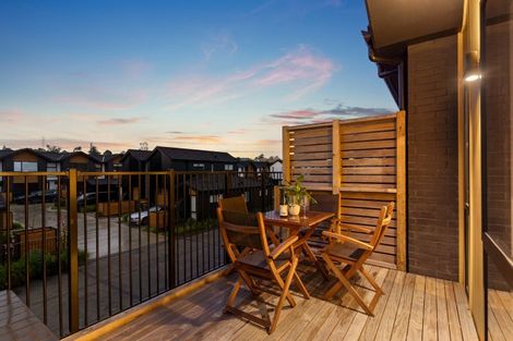 Photo of property in 6 Kari Lane, Kumeu, 0810