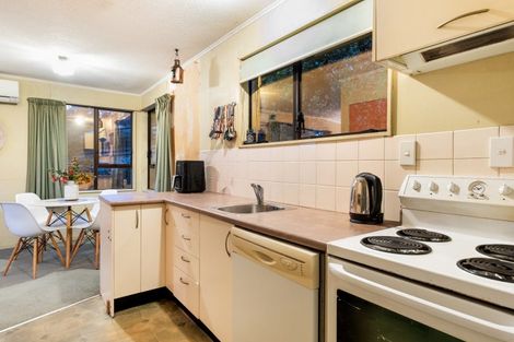 Photo of property in 6 Japonica Crescent, Ranui, Porirua, 5024