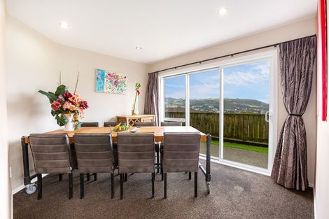 Photo of property in 72 Aotea Drive, Aotea, Porirua, 5024