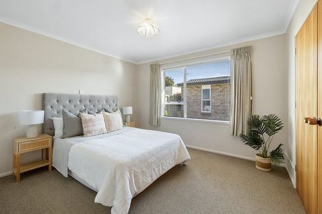 Photo of property in 1/17 Clemow Road, Fitzroy, New Plymouth, 4312