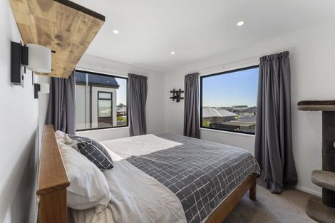 Photo of property in 83 Faringdon Boulevard, Rolleston, 7615