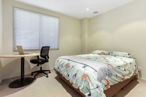 Photo of property in 2a/7 Frieston Road, Milford, Auckland, 0620