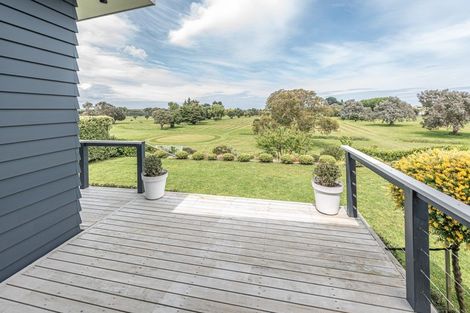 Photo of property in 5 Toi Street, Tawhero, Whanganui, 4501
