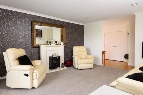 Photo of property in 9r Roger Guy Place, Welcome Bay, Tauranga, 3175