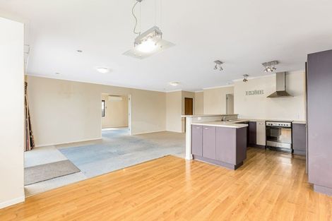 Photo of property in 92 Navigation Drive, Whitby, Porirua, 5024