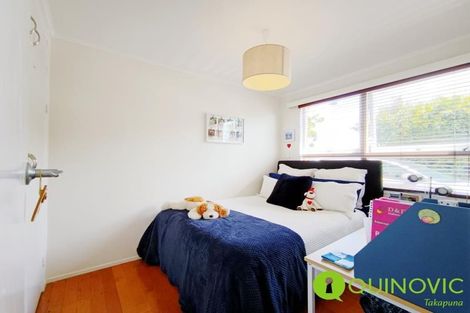 Photo of property in 2/233 Hurstmere Road, Takapuna, Auckland, 0622