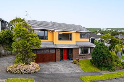 Photo of property in 5 Longmont Terrace, Churton Park, Wellington, 6037