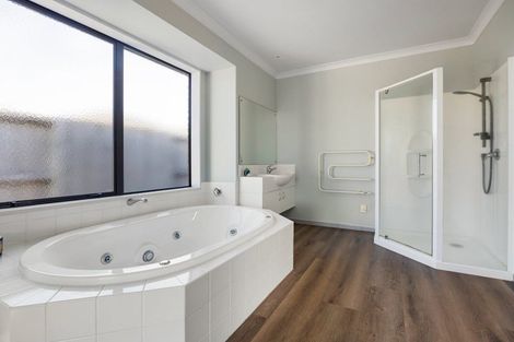 Photo of property in 48 Magellan Rise, Flagstaff, Hamilton, 3210