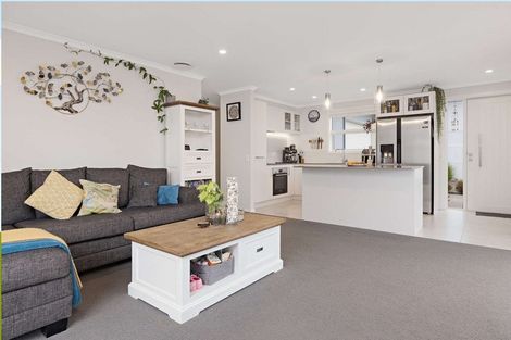 Photo of property in 20 Toi Place, Papamoa, 3118