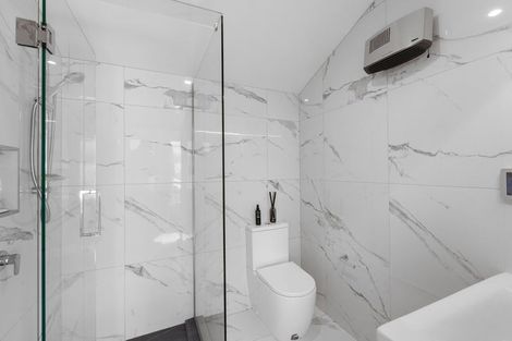 Photo of property in 1/52 Fendalton Road, Fendalton, Christchurch, 8014