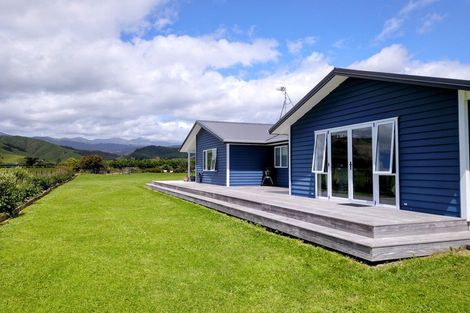 Photo of property in 33 Oriwa Lane, Levin, 5571