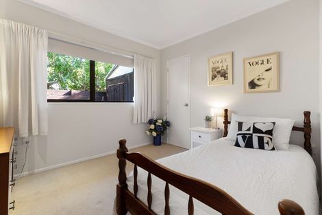 Photo of property in 10 Revell Court, Pukekohe, 2120