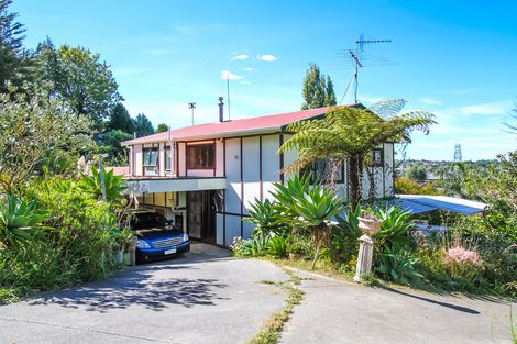 Photo of property in 92 Lincoln Park Avenue, Massey, Auckland, 0614