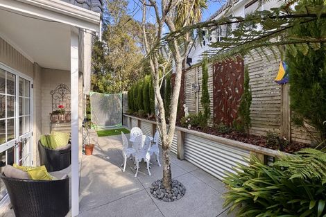 Photo of property in 19 Ravenstone Place, Chatswood, Auckland, 0626