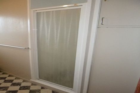 Photo of property in 62 Tiroroa Avenue, Te Atatu South, Auckland, 0610