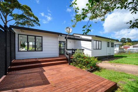 Photo of property in 39 Meadowvale Rise, Titirangi, Auckland, 0604