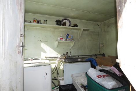 Photo of property in 63 Romilly Street, Westport, 7825