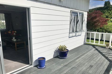 Photo of property in 71f2/ Gemstone Drive, Birchville, Upper Hutt, 5018