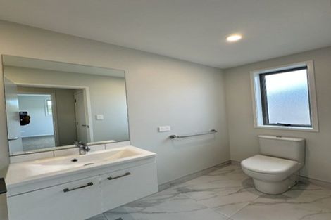 Photo of property in 8/51 Wharf Road, Te Atatu Peninsula, Auckland, 0610