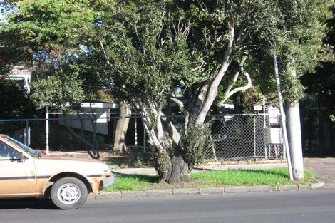 Photo of property in 18 Cambridge Terrace, Papatoetoe, Auckland, 2025