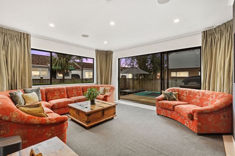 Photo of property in 73d Nile Road, Milford, Auckland, 0620