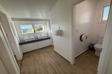 Photo of property in Rowena Hostel, 61 Ellice Street, Mount Victoria, Wellington, 6011