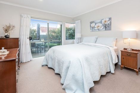 Photo of property in 17a Drake Street, Howick, Auckland, 2014