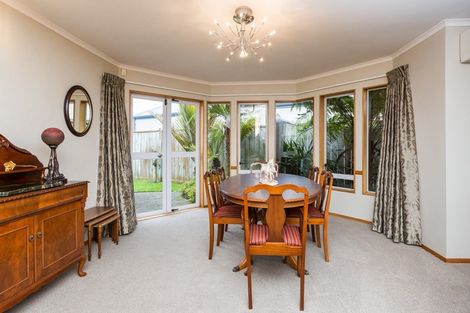 Photo of property in 11 Kensington Drive, Taradale, Napier, 4112