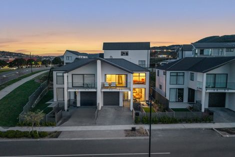 Photo of property in 3a Koreke Close, Kenepuru, 5022