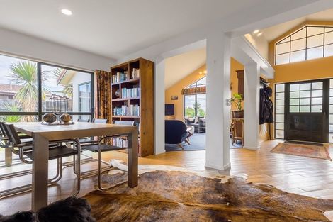 Photo of property in 21 Kanawa Street, Waikanae, 5036