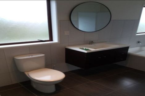 Photo of property in 10 Norma Avenue, Te Atatu South, Auckland, 0610