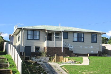 Photo of property in 5 Taupiri Crescent, Titahi Bay, Porirua, 5022