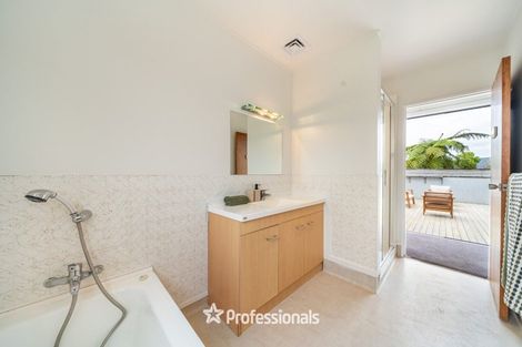 Photo of property in 3 Lone Tree Grove, Kelson, Lower Hutt, 5010