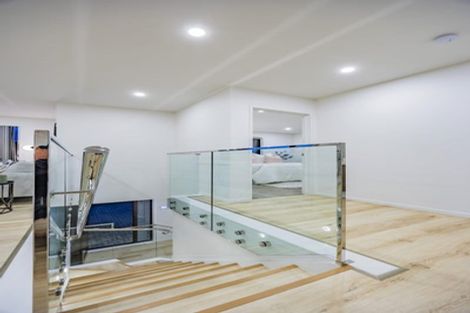 Photo of property in 3c Dawnhaven Drive, Te Atatu Peninsula, Auckland, 0610