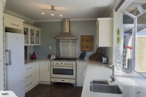 Photo of property in 20 Derby Street, Westport, 7825