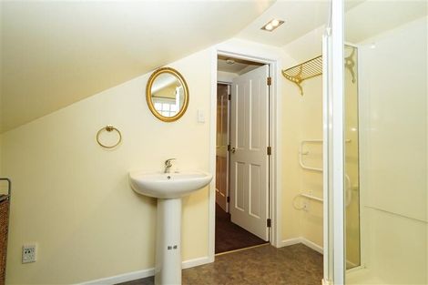 Photo of property in 1 Moana Avenue, Bayswater, Auckland, 0622