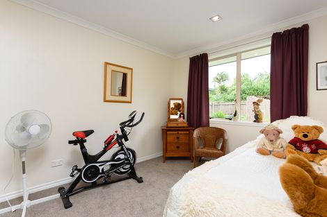 Photo of property in 9r Roger Guy Place, Welcome Bay, Tauranga, 3175