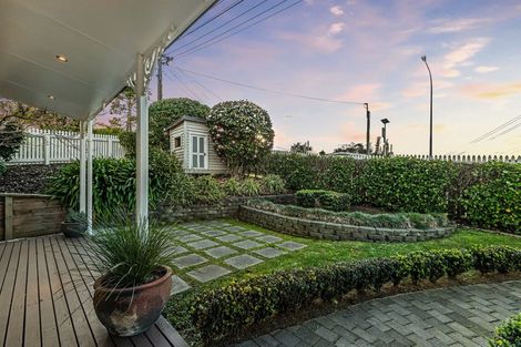 Photo of property in 1/42 Manuka Road, Glenfield, Auckland, 0629