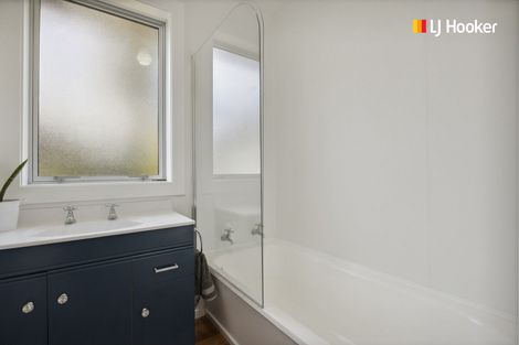 Photo of property in 43 Shandon Road, Vauxhall, Dunedin, 9013