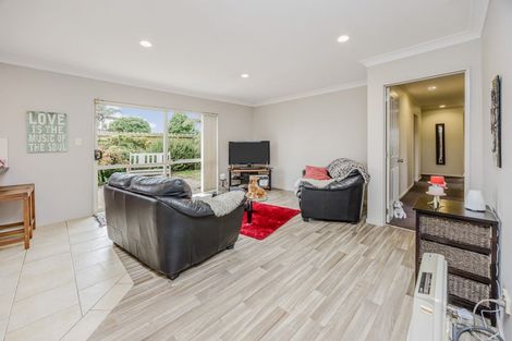 Photo of property in 28 Moss Crescent, Takanini, 2112