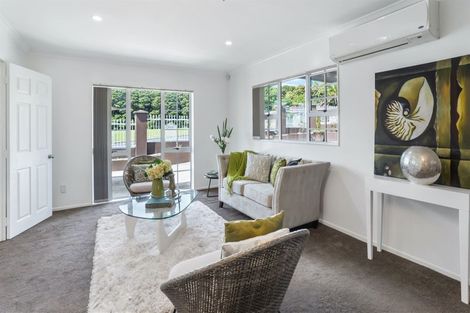 Photo of property in 121 Everglade Drive, Totara Heights, Auckland, 2105