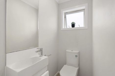 Photo of property in 3 Makomako Road, Brooklyn, Wellington, 6021