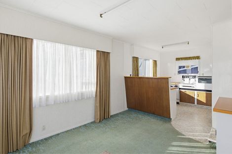 Photo of property in 5 Marine Parade, Paraparaumu Beach, Paraparaumu, 5032