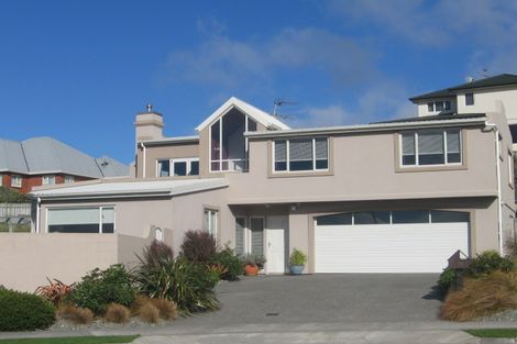 Photo of property in 18 Neston Grove, Churton Park, Wellington, 6037