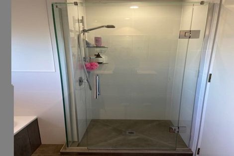 Photo of property in 1/2 Lysander Crescent, Beach Haven, Auckland, 0626